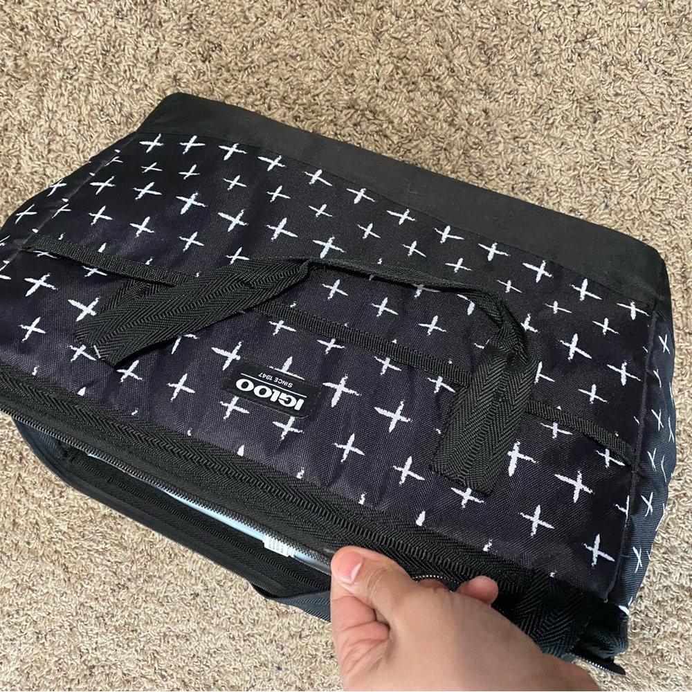 Igloo Max Cold Large Cooler Bag - image 2